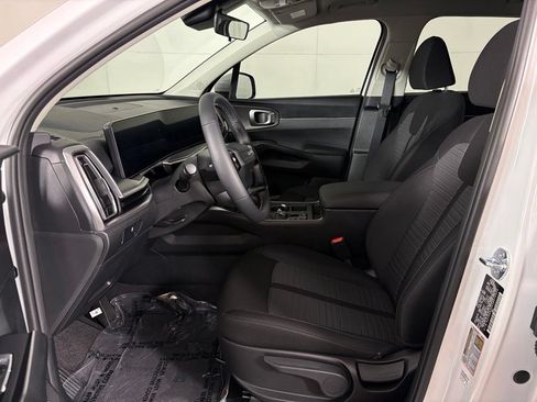 New 2026 Kia Sorento LX FWD image 17