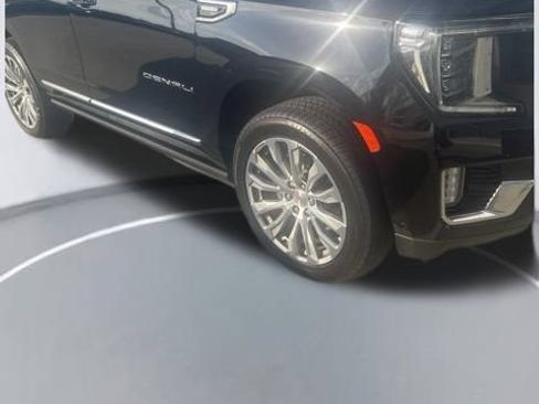 Used 2023 GMC Yukon Denali w/ Denali Reserve Package AWD/4WD image 8