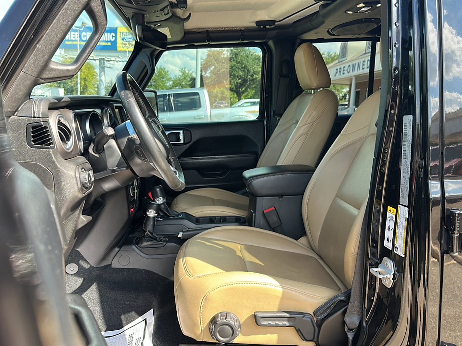 Used 2018 Jeep Wrangler Unlimited Rubicon AWD/4WD image 27
