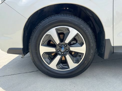 Used 2018 Subaru Forester 2.5i Premium AWD/4WD image 31