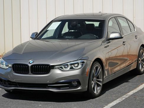 Used 2018 BMW 330i Sedan w/ Premium Package RWD image 48