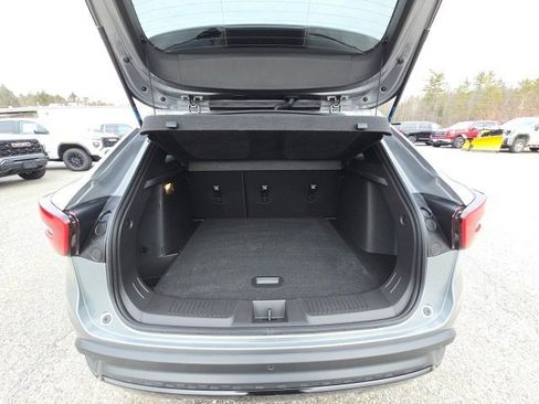 Used 2025 Chevrolet Trax RS w/ Driver Confidence Package image 25