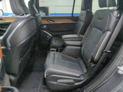 Used 2025 Jeep Grand Cherokee L Summit AWD/4WD image 31