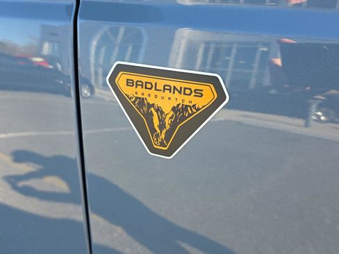 Used 2024 Ford Bronco Badlands image 12