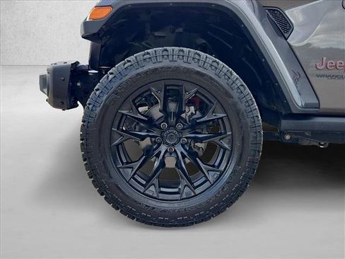 Used 2019 Jeep Wrangler Unlimited Rubicon AWD/4WD image 22