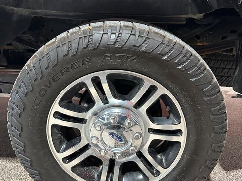Used 2016 Ford F350 Platinum w/ Platinum Package AWD/4WD image 16