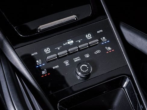 Certified 2024 Porsche Cayenne image 24