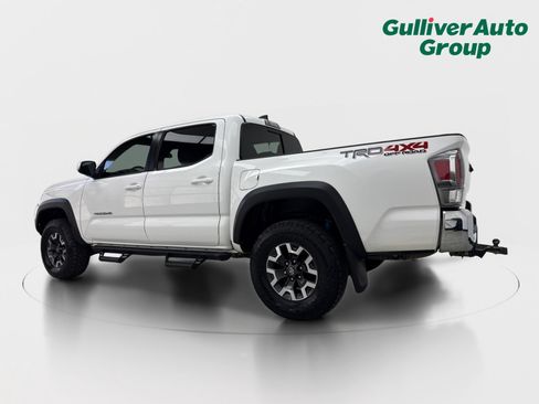 Used 2020 Toyota Tacoma TRD Off-Road AWD/4WD image 4