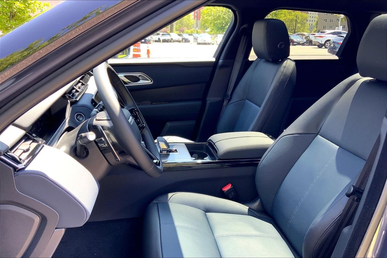 New 2026 Land Rover Range Rover Velar S AWD/4WD image 9