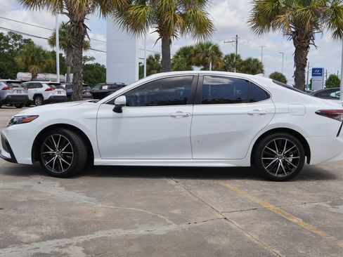 Used 2024 Toyota Camry SE FWD image 25