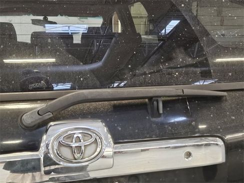 Used 2007 Toyota 4Runner SR5 image 12