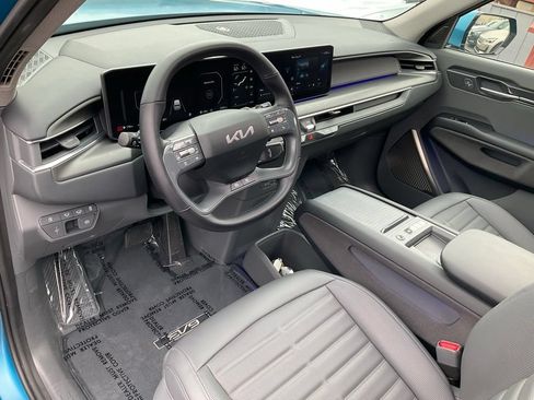 Used 2024 Kia EV9 Land AWD/4WD image 7