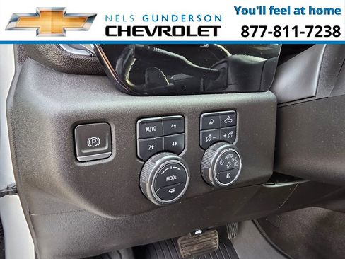 Used 2022 Chevrolet Silverado 1500 LTZ AWD/4WD image 22
