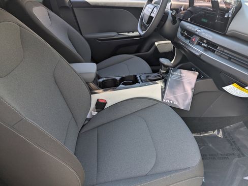 New 2026 Kia K4 FWD image 9