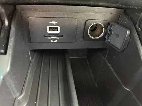 Used 2016 Ford Explorer Platinum AWD/4WD image 29