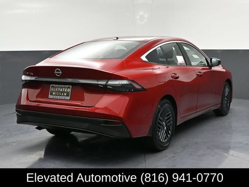 Used 2026 Nissan Sentra SV w/ Floor Mat Package FWD image 4