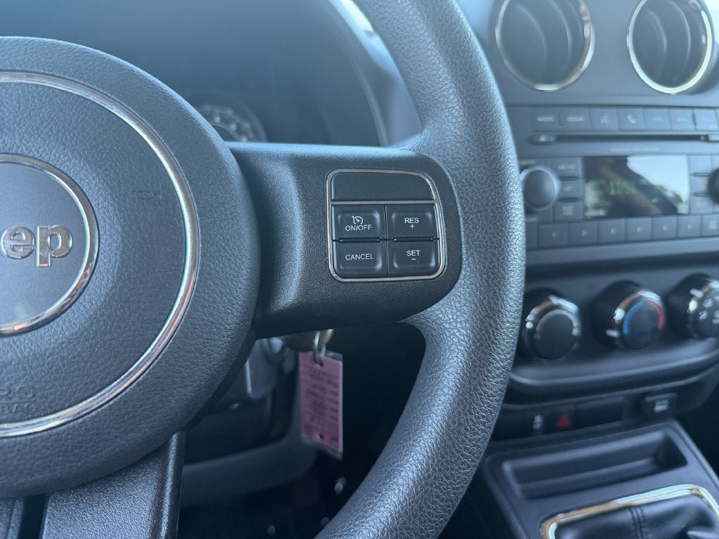 Used 2016 Jeep Patriot Sport FWD image 17
