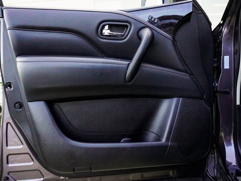 Used 2024 INFINITI QX80 Luxe image 33