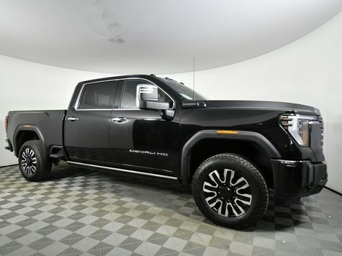 Used 2024 GMC Sierra 3500 Denali Ultimate image 9