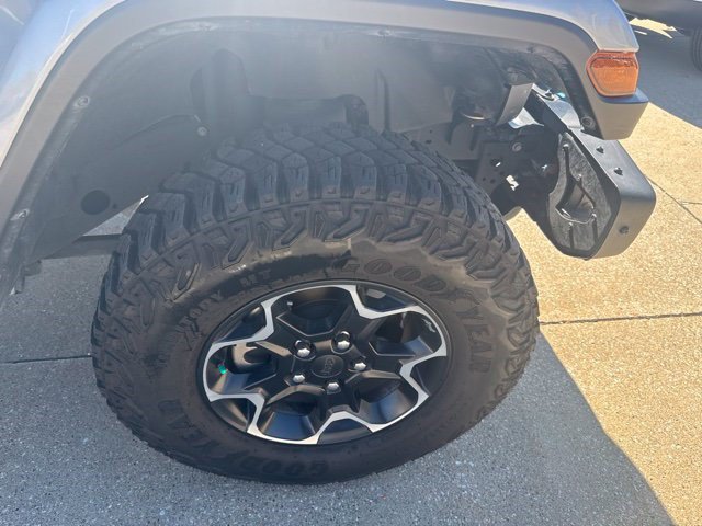 Used 2021 Jeep Wrangler Unlimited Rubicon 4xe w/ Steel Bumper Group AWD/4WD image 6