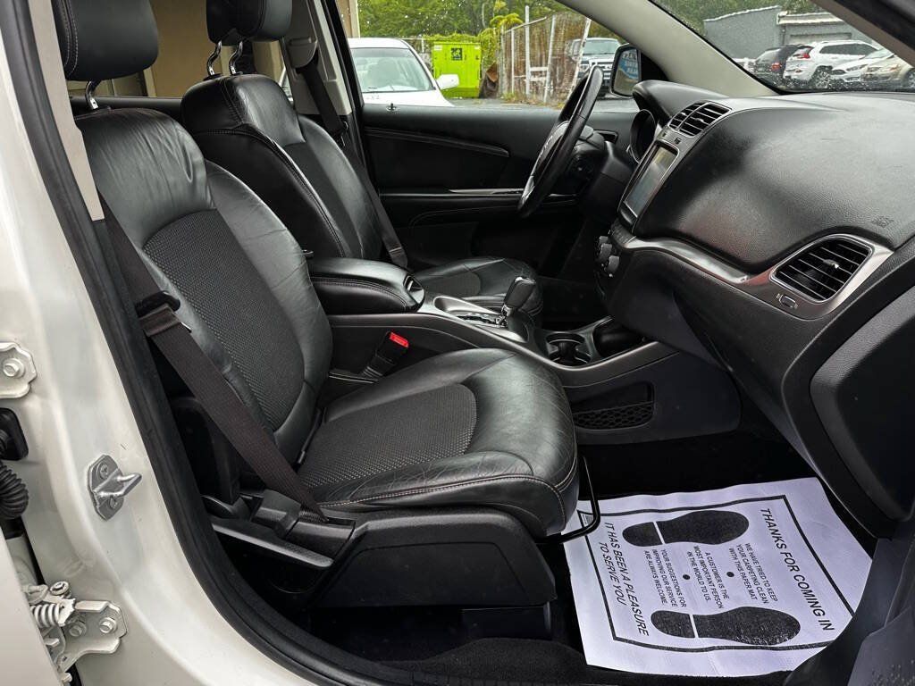 Used 2015 Dodge Journey Crossroad w/ Flexible Seating Group AWD/4WD image 11