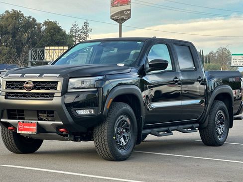 New 2026 Nissan Frontier PRO-4X w/ Tow Package AWD/4WD image 8