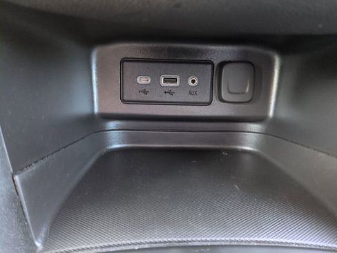 Used 2024 Chevrolet Equinox LT image 30