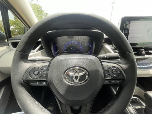 Used 2021 Toyota Corolla LE FWD image 21