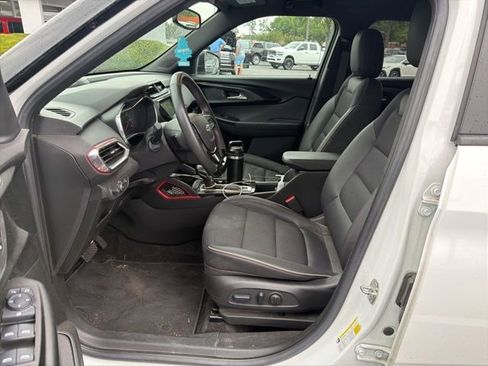 Used 2023 Chevrolet TrailBlazer RS w/ Convenience Package FWD image 8