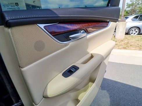 Used 2017 Cadillac XT5 Luxury w/ Driver Awareness Package image 57