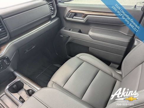 Used 2026 Chevrolet Silverado 1500 RST w/ Redline Edition AWD/4WD image 17