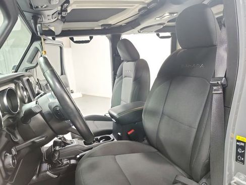 Used 2023 Jeep Wrangler Sahara w/ Cold Weather Group image 19