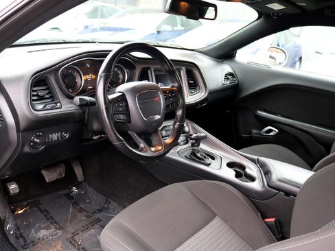 Used 2023 Dodge Challenger R/T image 17