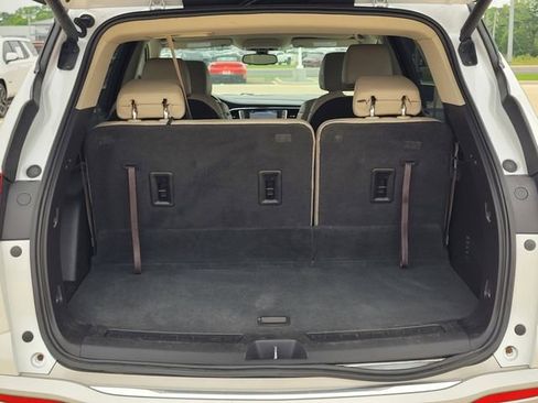 Used 2019 Buick Enclave Essence FWD image 10