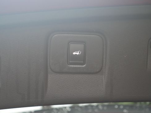 Used 2016 Nissan Murano Platinum w/ Platinum Technology Package AWD/4WD image 23