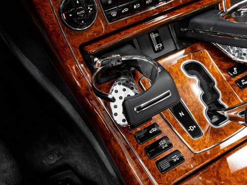 Used 2004 Maybach 57 image 86