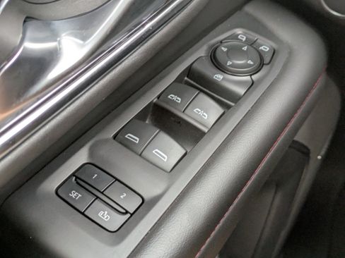 Used 2024 Chevrolet Suburban RST image 23