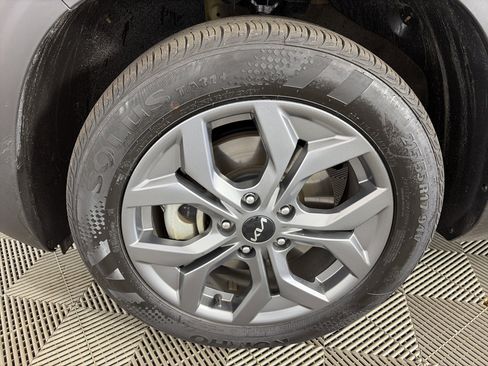 Used 2024 Kia Seltos S AWD/4WD image 13