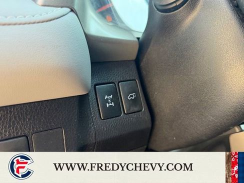 Used 2014 Toyota RAV4 Limited AWD/4WD image 22