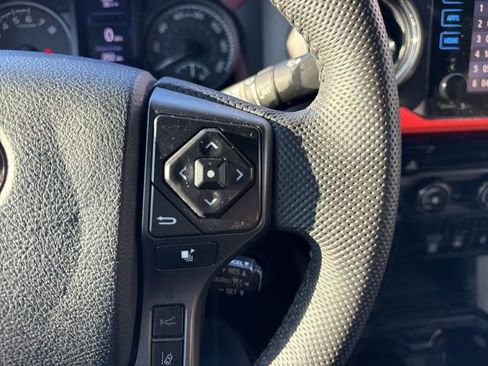 Used 2019 Toyota Tacoma TRD Off-Road image 19