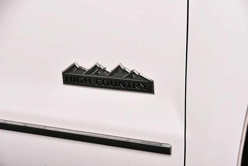 Used 2017 Chevrolet Silverado 2500 High Country w/ Duramax Plus Package AWD/4WD image 11