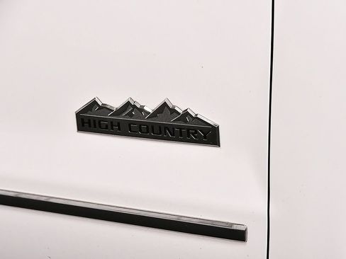Used 2017 Chevrolet Silverado 2500 High Country w/ Duramax Plus Package AWD/4WD image 11