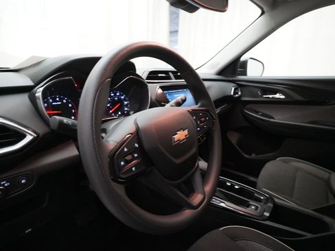 Certified 2023 Chevrolet TrailBlazer LT w/ Convenience Package AWD/4WD image 8