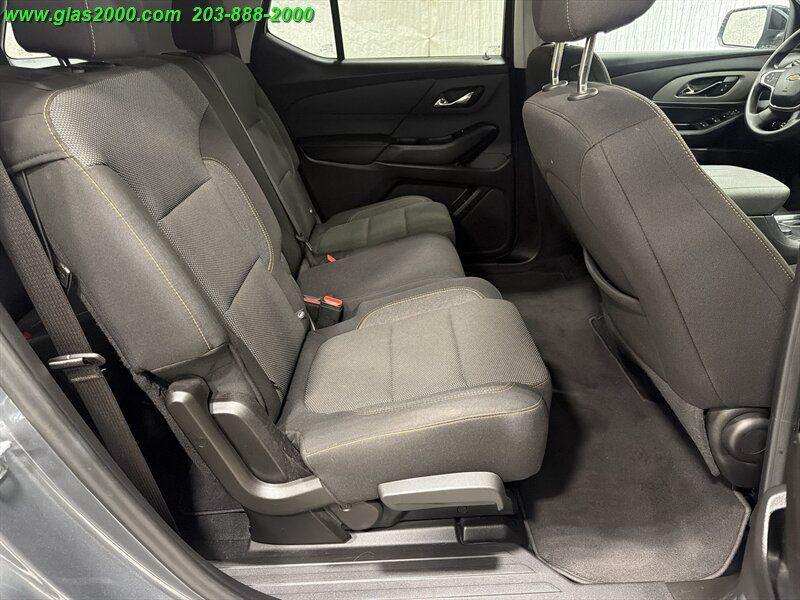 Used 2021 Chevrolet Traverse LS AWD/4WD image 10