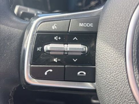 Used 2023 Kia Sorento SX AWD/4WD image 13