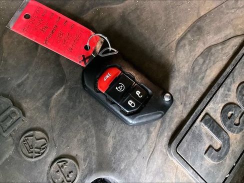 Used 2020 Jeep Wrangler Unlimited Rubicon AWD/4WD image 12