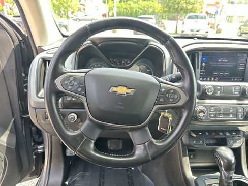 Used 2022 Chevrolet Colorado Z71 AWD/4WD image 12