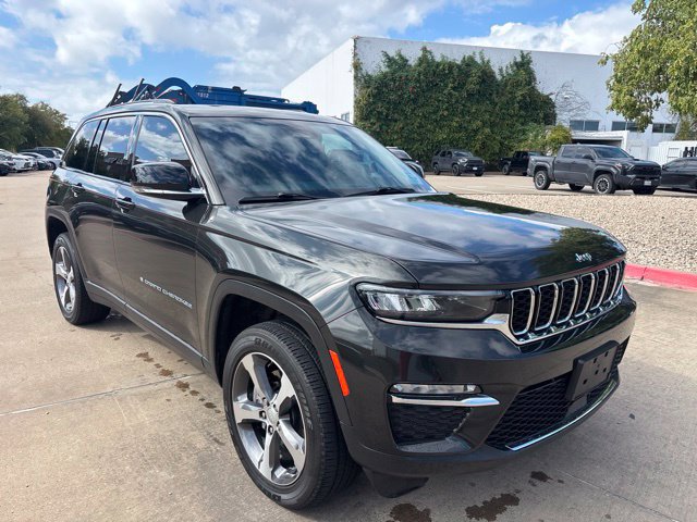 Used 2023 Jeep Grand Cherokee 4WD 4xe image 3