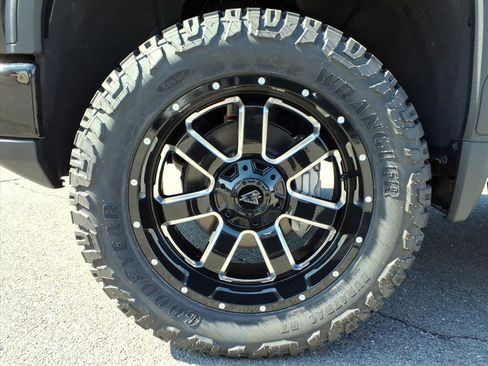 New 2026 GMC Sierra 1500 AT4 w/ Technology Package AWD/4WD image 6