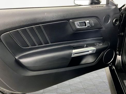 Used 2017 Ford Mustang Premium RWD image 18